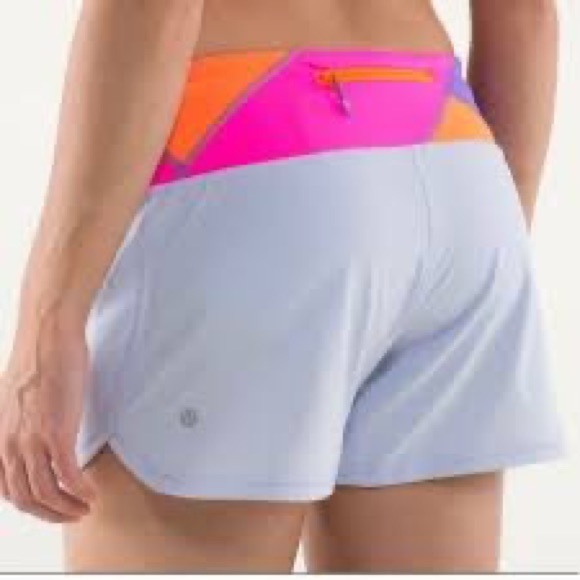 lululemon Cool Breeze Groovy Run Shorts 4.5” Size 10 - Picture 2 of 8